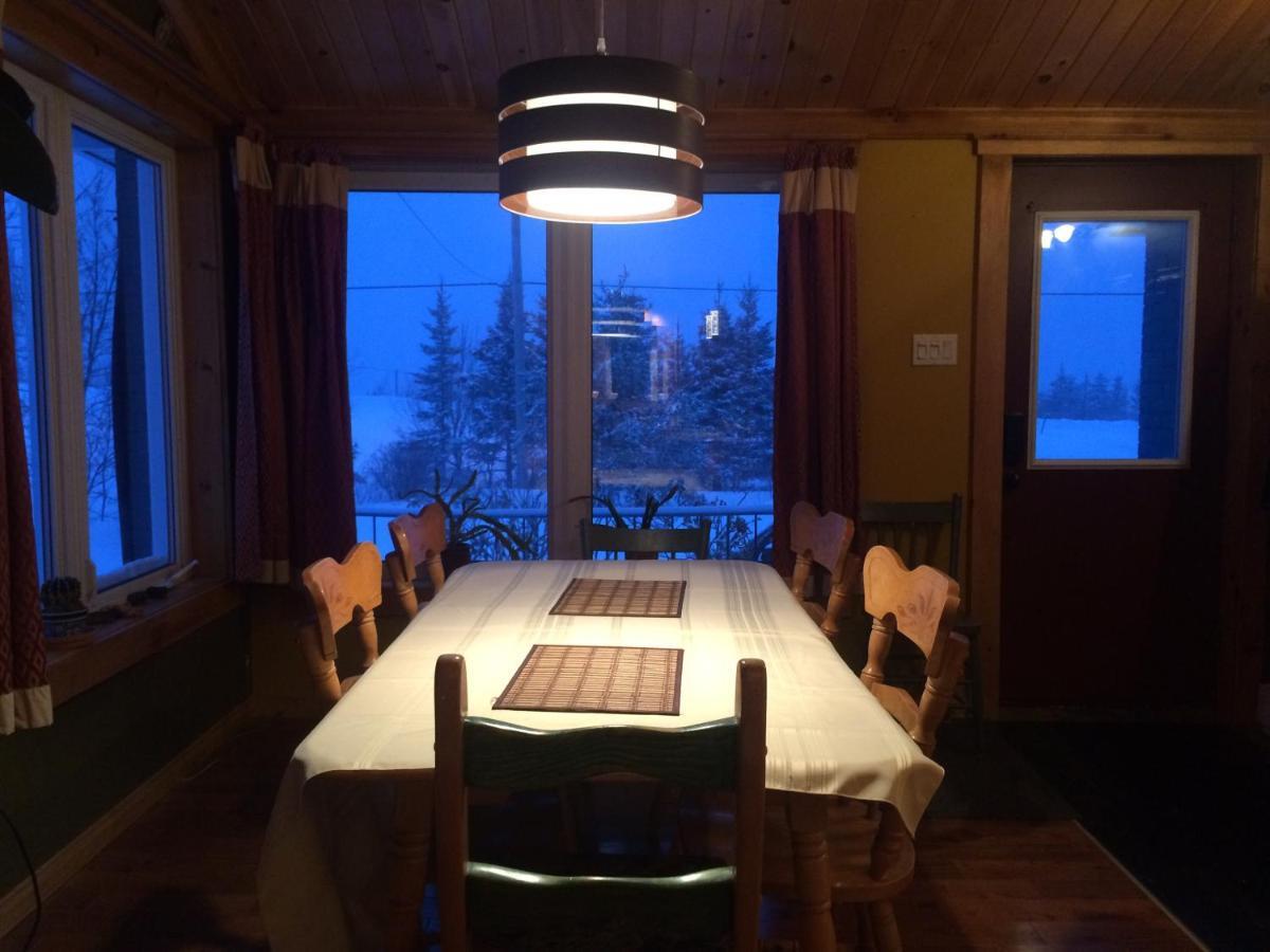 Maison Bleue Sainte Anne-des-Chênes Chambre photo